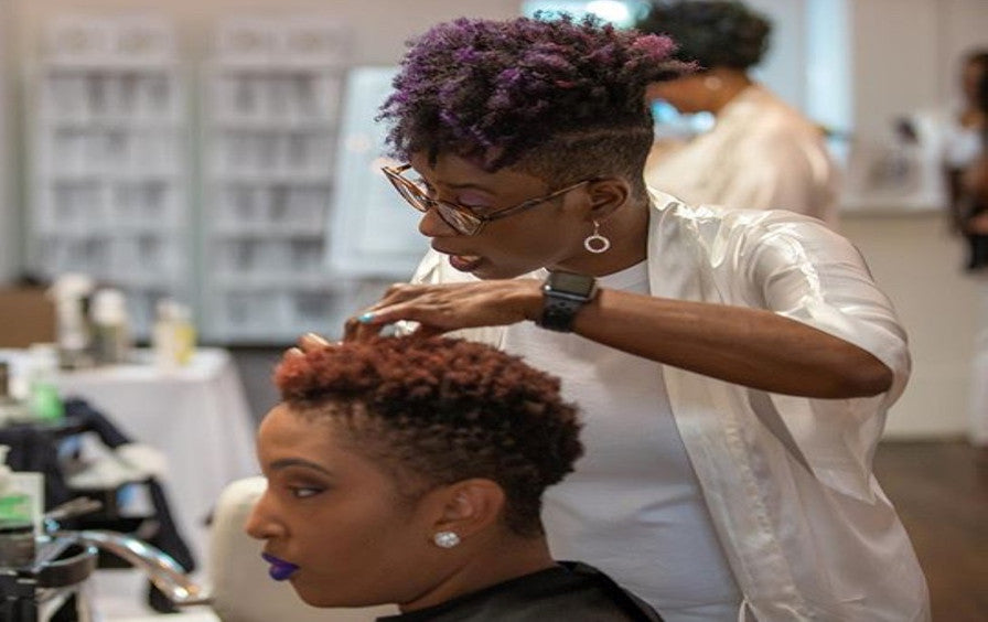 DE PRO: I'm A Hairstylist...I Need A Change